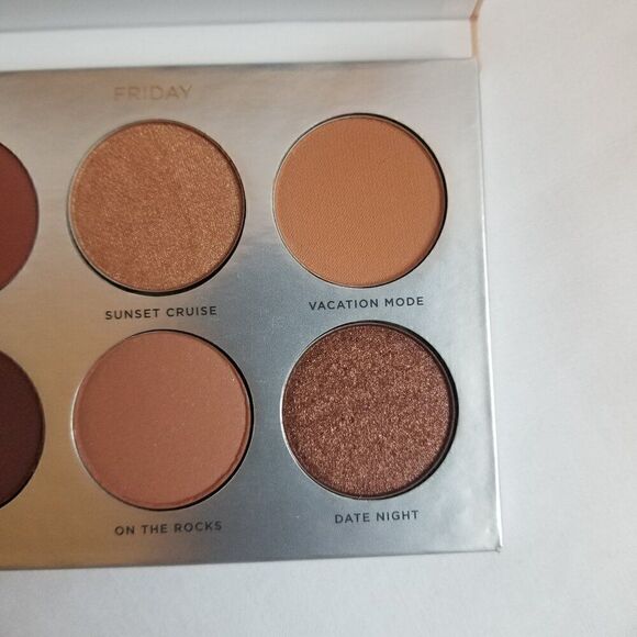 PÜR On Point Eyeshadow Palette - Friday - Picture 10 of 15